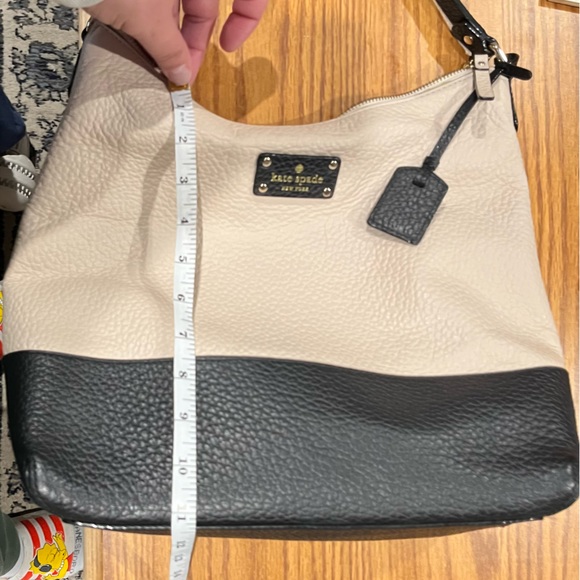 Kate Sade 13x 12 cream and black hobo style purse - Picture 1 of 5
